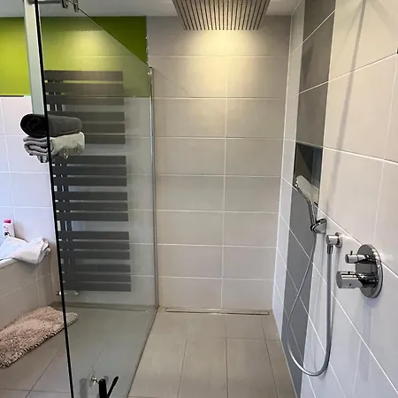 Daire Sonnenblick Sunview #rain-shower 2p Bathtube Big Kitchen